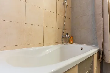 Zagreb 1-Bedroom Apartment for 4 Guests