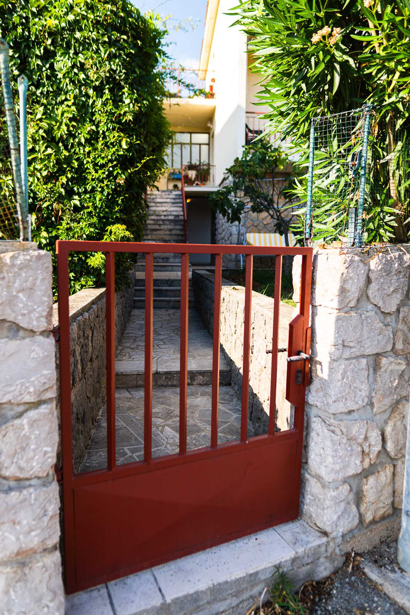 Apartments Mercedes near the beach (APT 1)