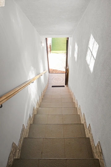 Two-Bedroom House with Private Yard in Vodnjan