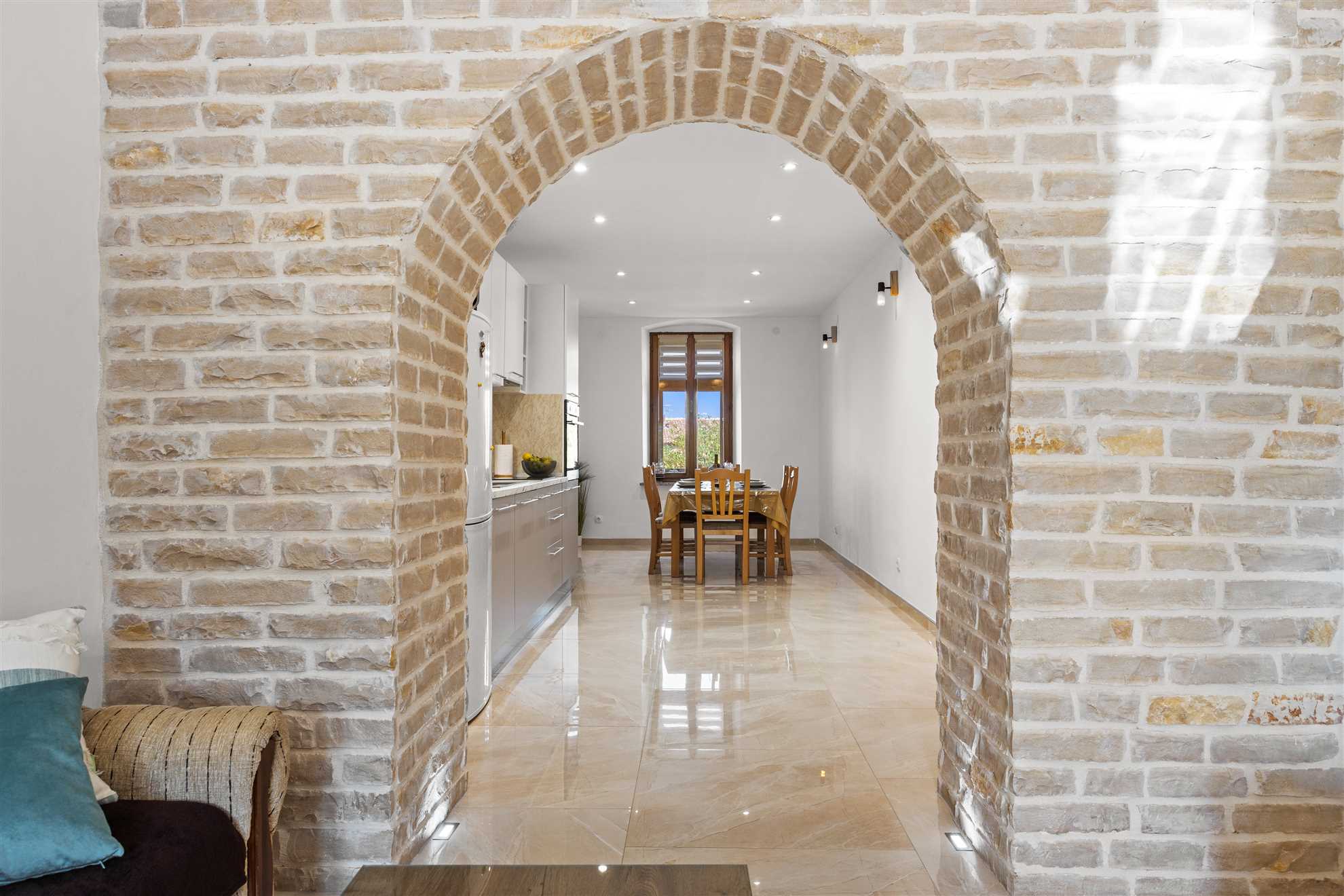 Apartment with yard, parking, pool,  jacuzzi and barbecue
