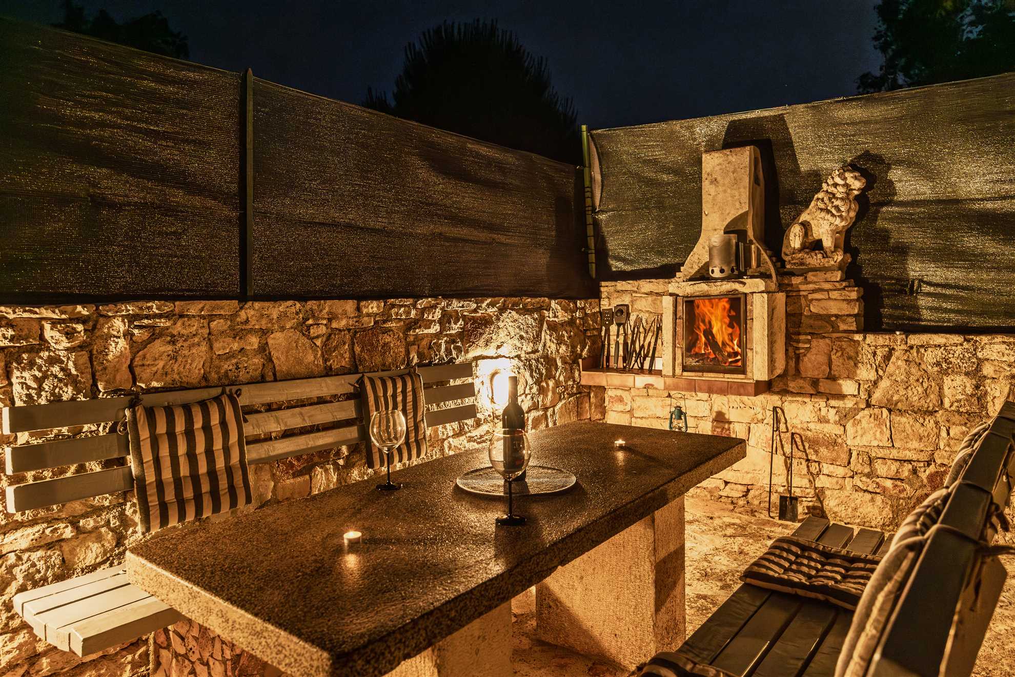 Apartment with yard, parking, pool,  jacuzzi and barbecue