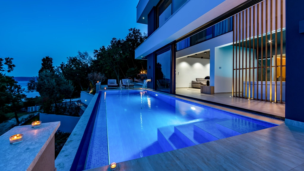 Villa with Heated Pool and Spa in Medveja