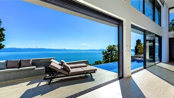 Villa with Heated Pool and Spa in Medveja