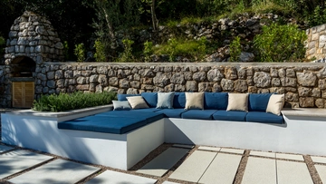 Villa with Heated Pool and Spa in Medveja