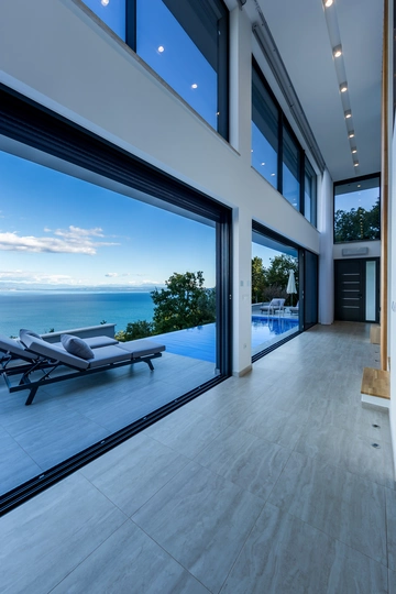 Villa with Heated Pool and Spa in Medveja