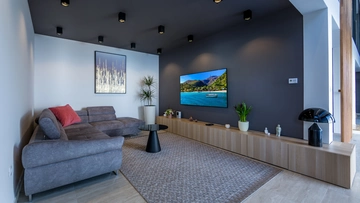 Villa with Heated Pool and Spa in Medveja