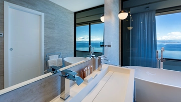 Villa with Heated Pool and Spa in Medveja