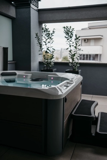 Zagreb 1-Bedroom Apartment with Hot Tub Terrace