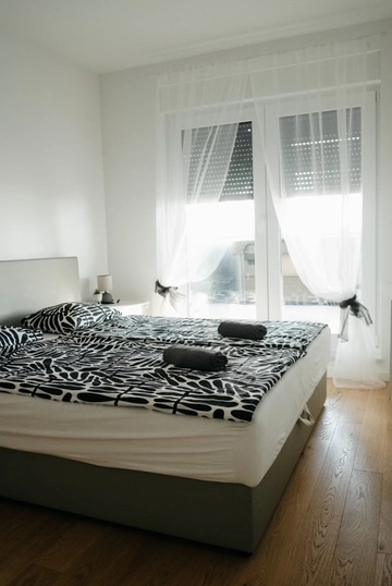 Zagreb 1-Bedroom Apartment with Hot Tub Terrace