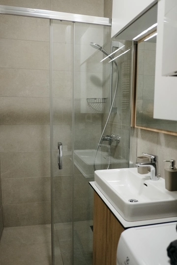 Zagreb 1-Bedroom Apartment with Hot Tub Terrace