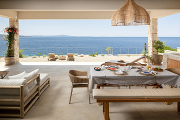 Sea-View 3-Bedroom Villa in Ivan Dolac for 6