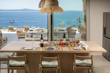 Sea-View 3-Bedroom Villa in Ivan Dolac for 6