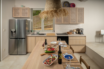 Sea-View 3-Bedroom Villa in Ivan Dolac for 6