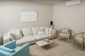 Sea-View 3-Bedroom Villa in Ivan Dolac for 6