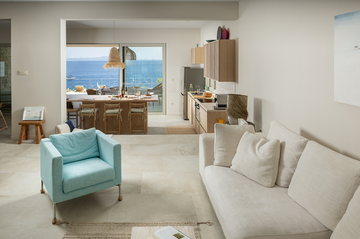 Sea-View 3-Bedroom Villa in Ivan Dolac for 6