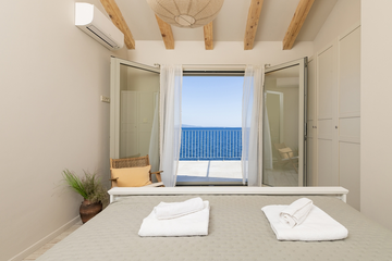 Sea-View 3-Bedroom Villa in Ivan Dolac for 6