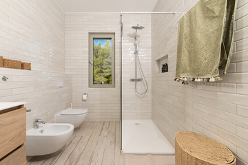 Sea-View 3-Bedroom Villa in Ivan Dolac for 6