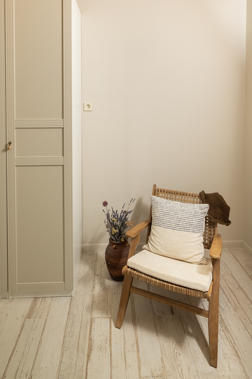 Sea-View 3-Bedroom Villa in Ivan Dolac for 6