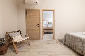 Sea-View 3-Bedroom Villa in Ivan Dolac for 6