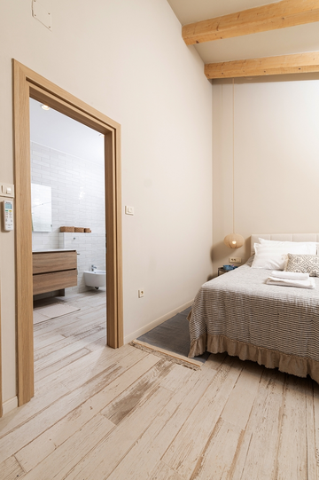 Sea-View 3-Bedroom Villa in Ivan Dolac for 6