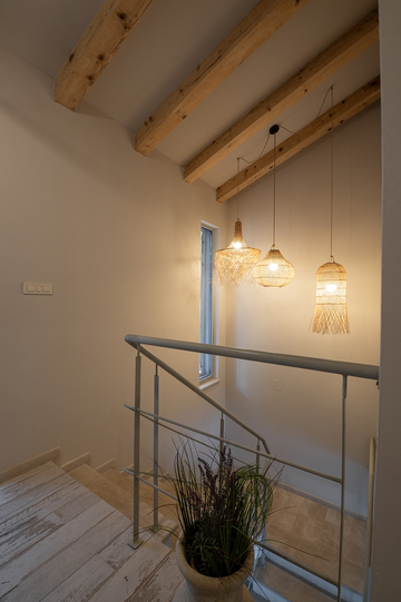 Sea-View 3-Bedroom Villa in Ivan Dolac for 6