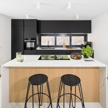 4-Bedroom Villa with Private Pool in Zavala, Croatia