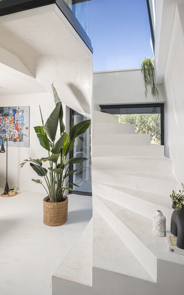 4-Bedroom Villa with Private Pool in Zavala, Croatia