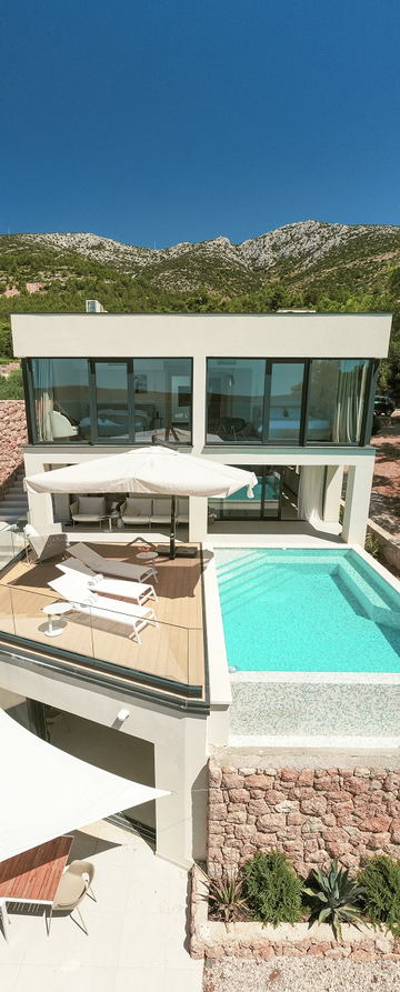 4-Bedroom Villa with Private Pool in Zavala, Croatia