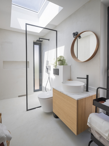 4-Bedroom Villa with Private Pool in Zavala, Croatia