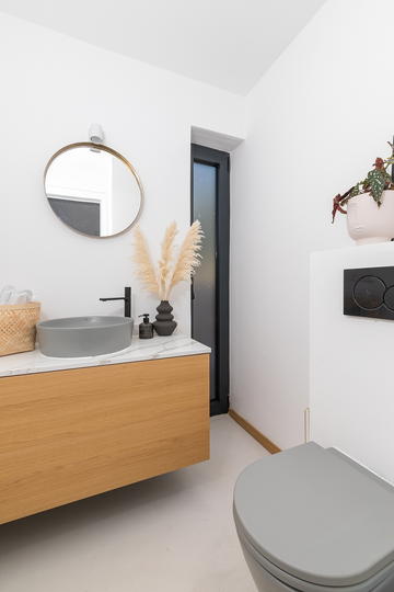 4-Bedroom Villa with Private Pool in Zavala, Croatia