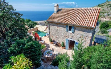 Villa in Hvar for 6 Guests with Sea View