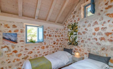 Villa in Hvar for 6 Guests with Sea View