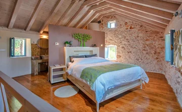 Villa in Hvar for 6 Guests with Sea View