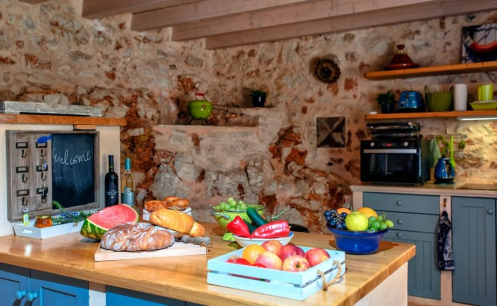 Villa in Hvar for 6 Guests with Sea View
