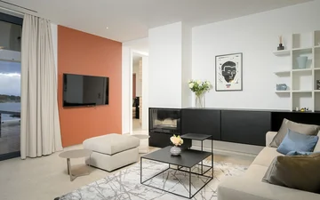 Jelsa Villa for 12 Guests with Pool & Hot Tubs