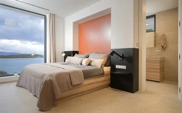 Jelsa Villa for 12 Guests with Pool & Hot Tubs