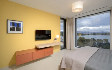 Jelsa Villa for 12 Guests with Pool & Hot Tubs