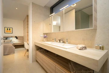 Jelsa Villa for 12 Guests with Pool & Hot Tubs