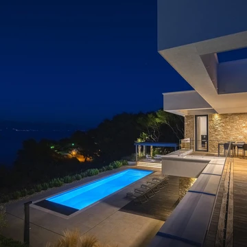 Jelsa Villa for 12 Guests with Pool & Hot Tubs