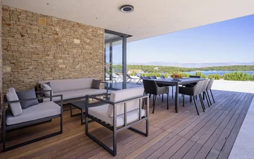 Jelsa Villa for 12 Guests with Pool & Hot Tubs