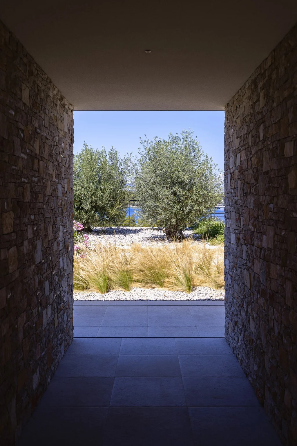 Jelsa Villa for 12 Guests with Pool & Hot Tubs