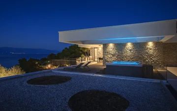 Jelsa Villa for 12 Guests with Pool & Hot Tubs