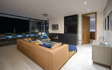 Jelsa Villa for 12 Guests with Pool & Hot Tubs