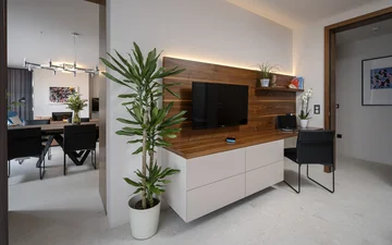 Jelsa Villa for 12 Guests with Pool & Hot Tubs