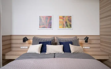 Jelsa Villa for 12 Guests with Pool & Hot Tubs