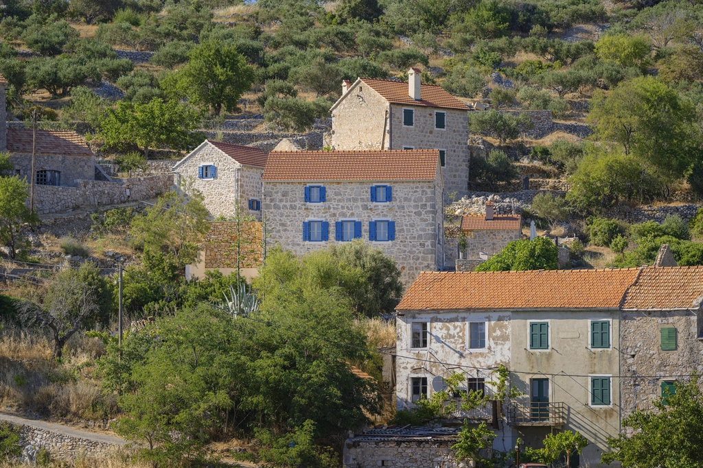 Stone Villa in Velo Grablje for Up to 8 Guests