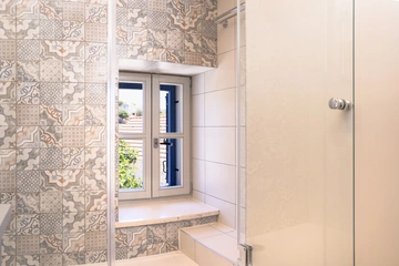 Stone Villa in Velo Grablje for Up to 8 Guests