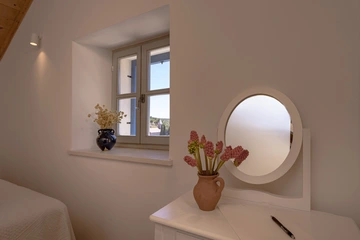 Stone Villa in Velo Grablje for Up to 8 Guests