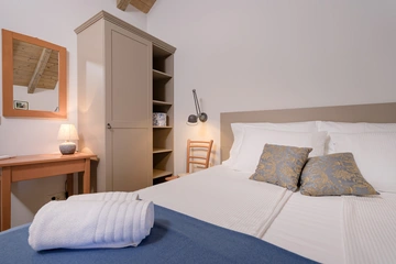 Stone Villa in Velo Grablje for Up to 8 Guests