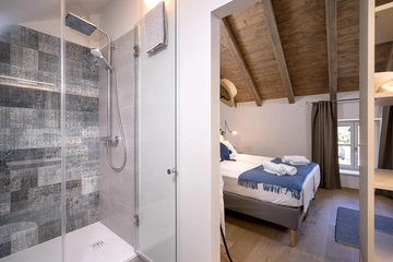 Stone Villa in Velo Grablje for Up to 8 Guests